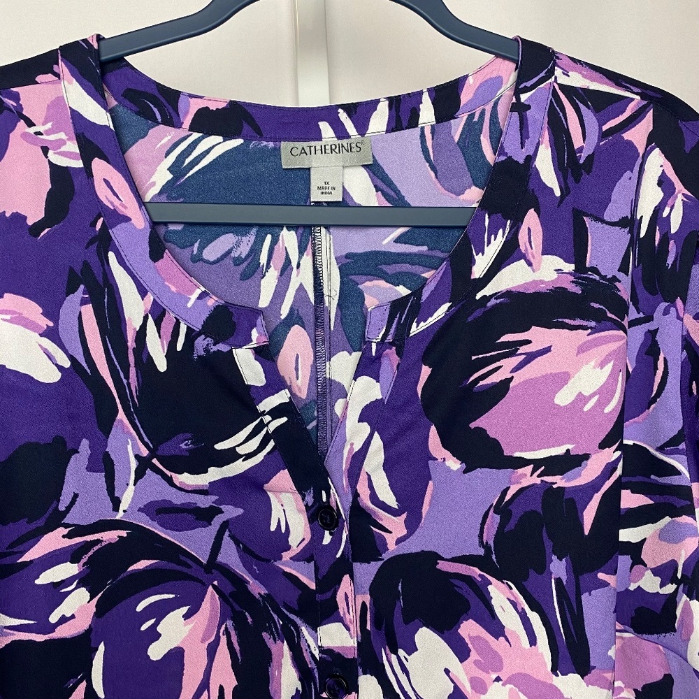 Catherines Womenʻs Plus Size Purple | Pink 3/4 Sleeve Button Down Blouse 1X - Picture 3 of 8